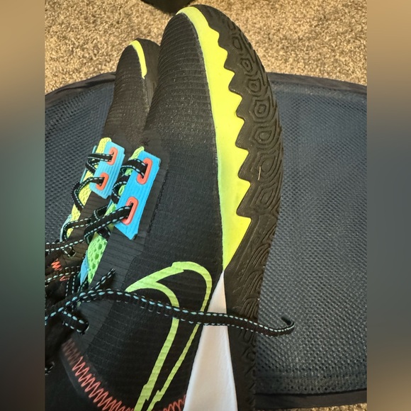 Nike Mens Kyrie Flytrap IV - Picture 5 of 8